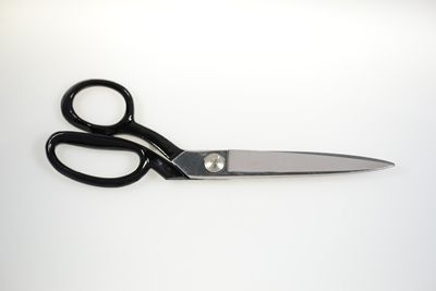 Singer Scissor – Low Quality | 1 Piece Cutting Tool for Tailoring & Sewing